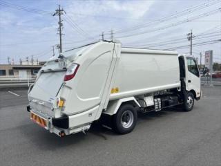 プレス式パッカー車