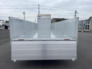 ４軸低床車