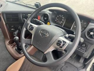 ４軸低床車
